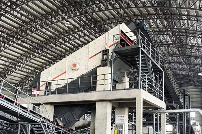 聚焦綠色礦山建設(shè)，山美環(huán)保高效破碎篩分解決方案助力礦石資源高效利用