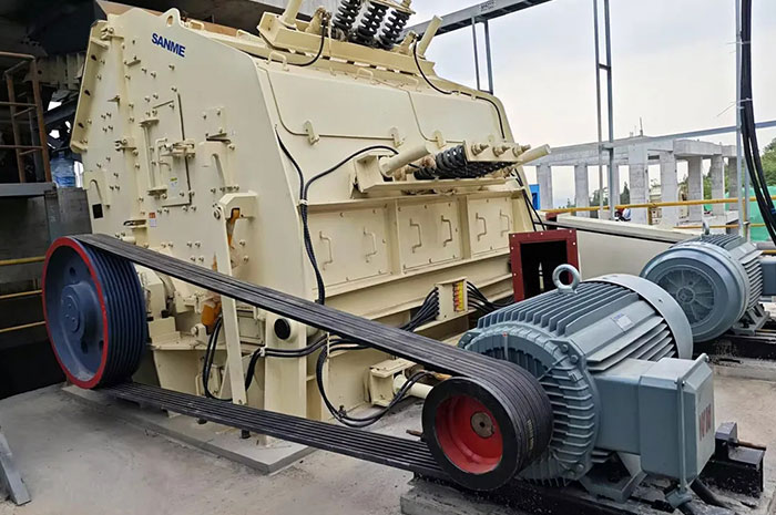 山美反擊式破碎機助力湖南省邵陽縣蓮花山建筑石料用灰?guī)r礦項目順利投產