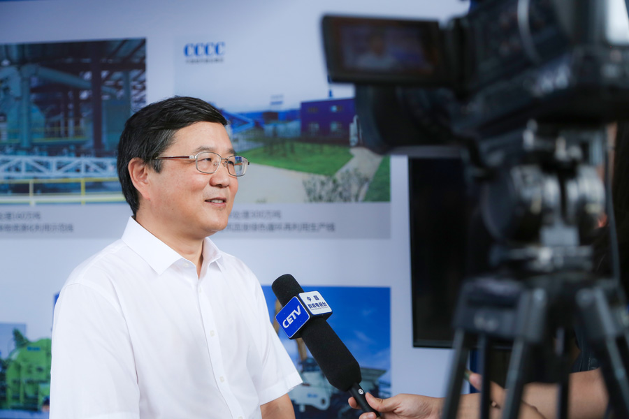 山美股份董事長(zhǎng)楊安民接受中國(guó)教育電視臺(tái)采訪，談建筑垃圾資源化處理