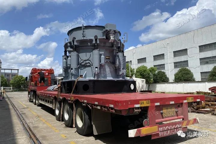 發(fā)貨｜上海山美股份4臺大型圓錐破碎機(jī)奔赴河南信陽時(shí)產(chǎn)1400噸尾礦制砂項(xiàng)目現(xiàn)場