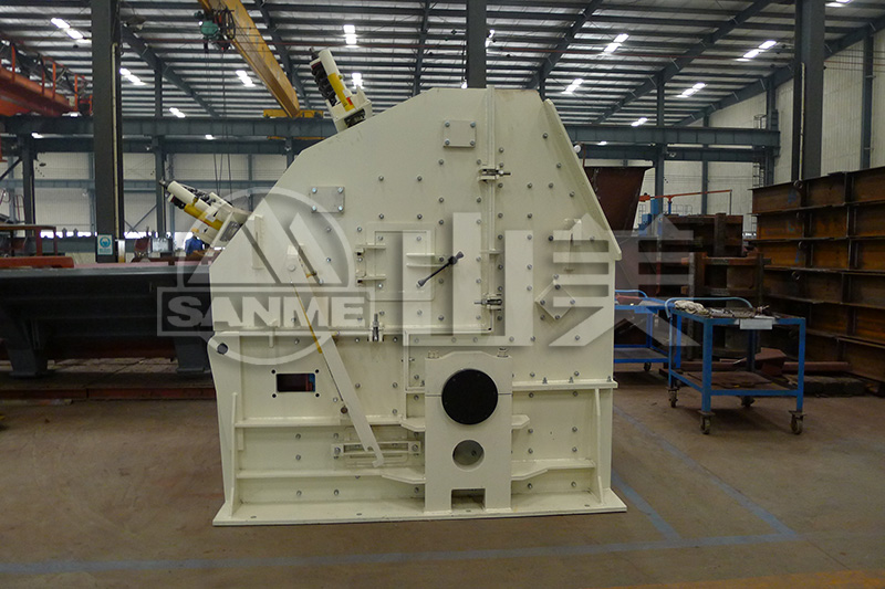 圓錐破碎機和反擊式破碎機的具體區(qū)別表現(xiàn)在哪些方面？